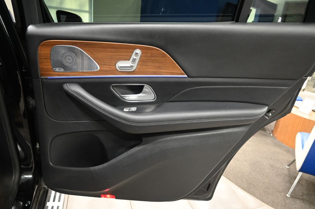 Mercedes-Benz GLS-Class  2021