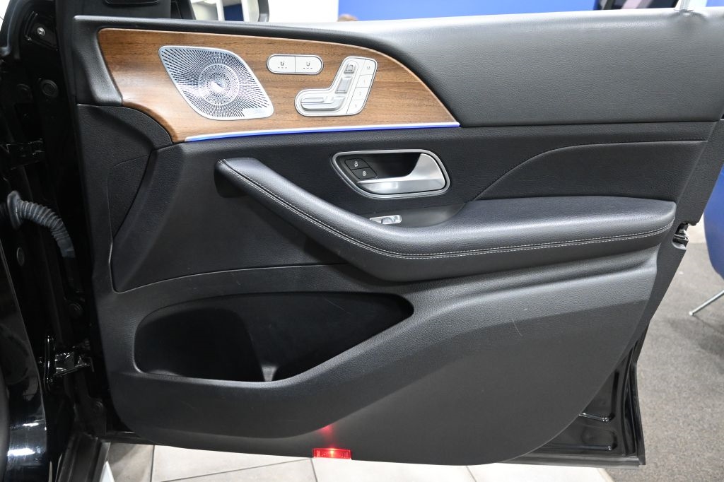 Mercedes-Benz GLS-Class  2021