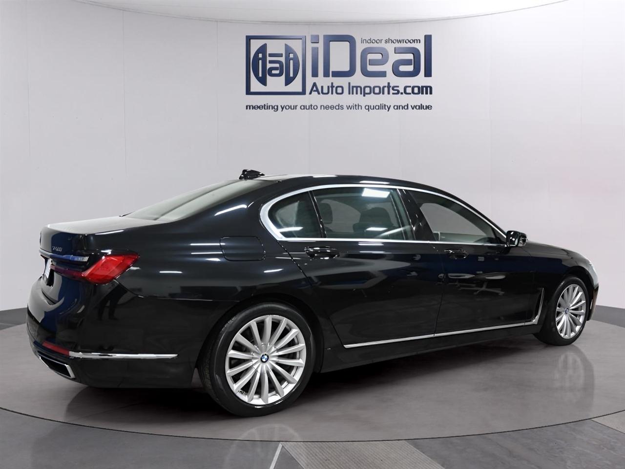 BMW 7-Series  2020