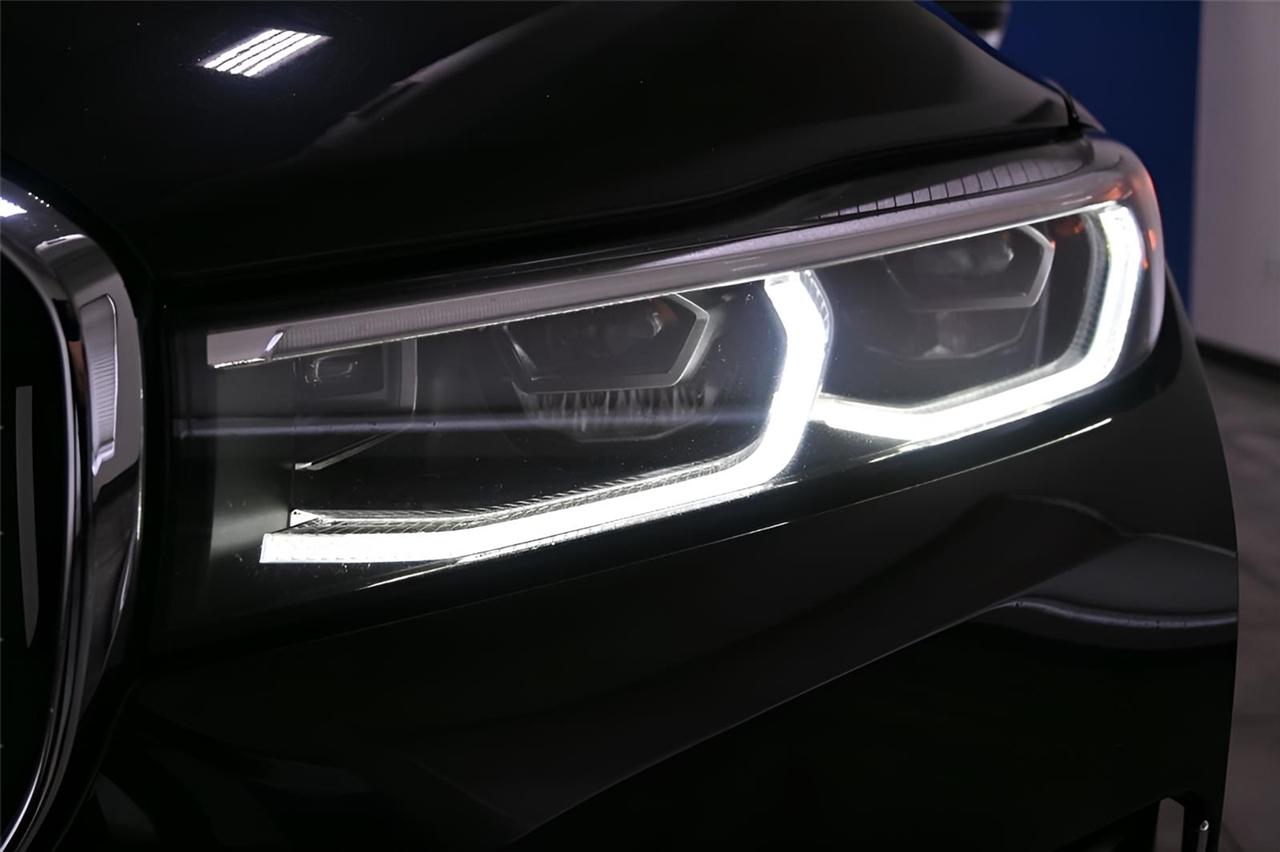 BMW 7-Series  2020