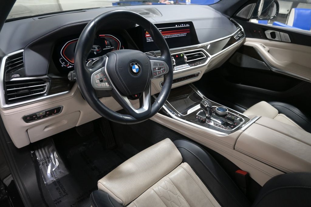 BMW X7  2019