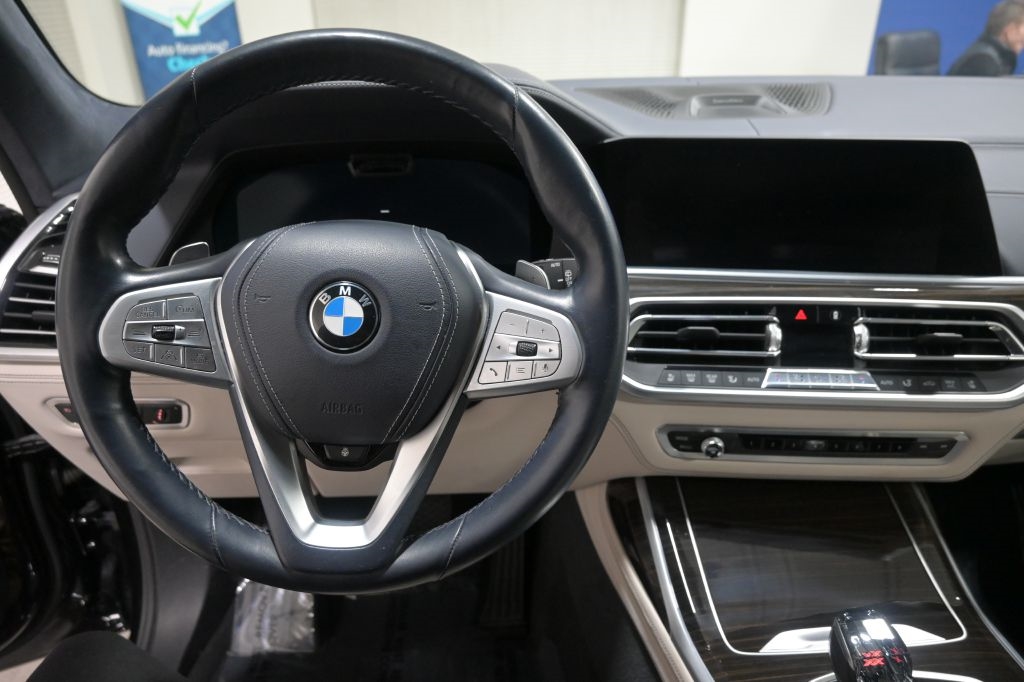 BMW X7  2019