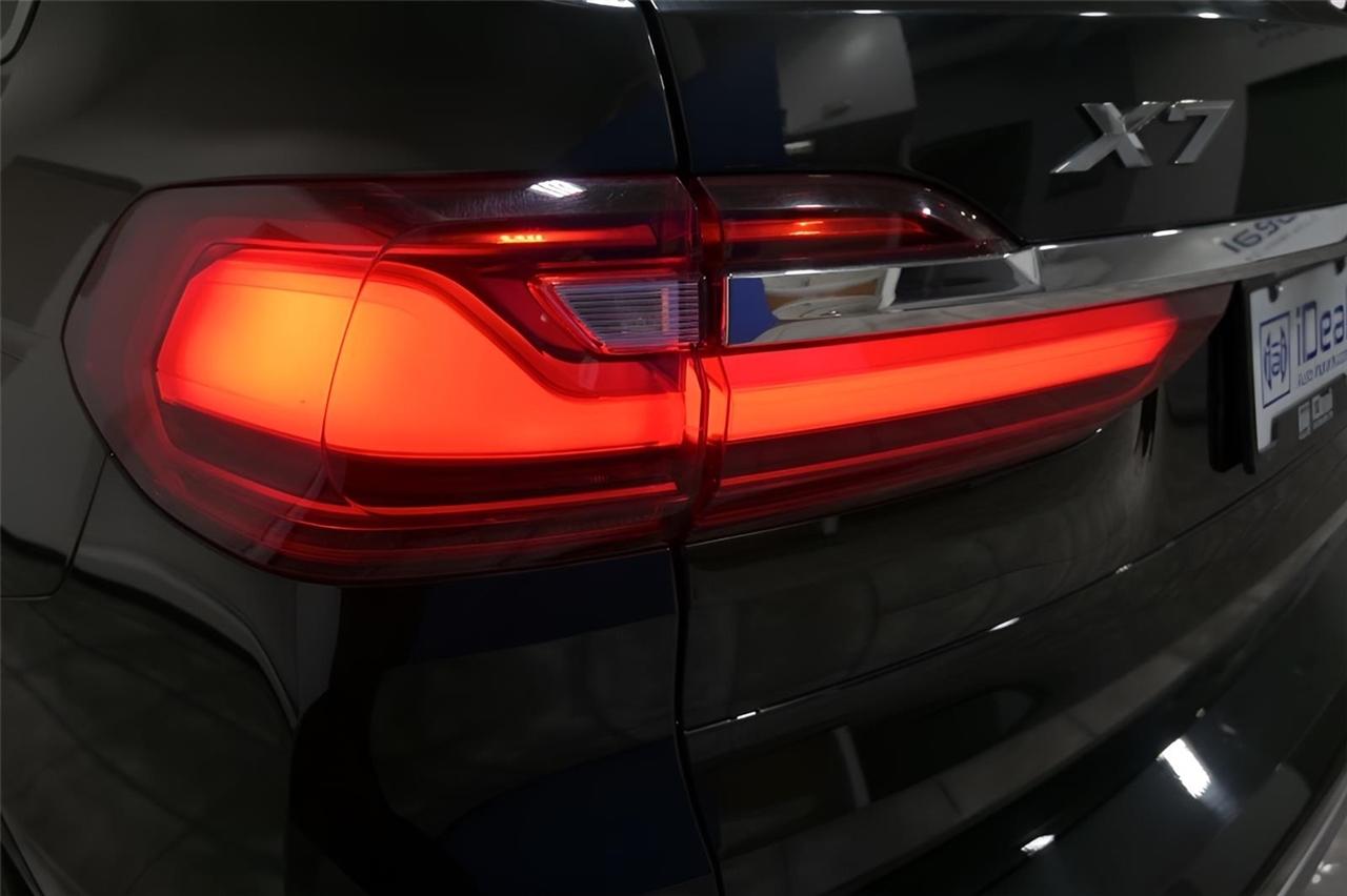 BMW X7  2019