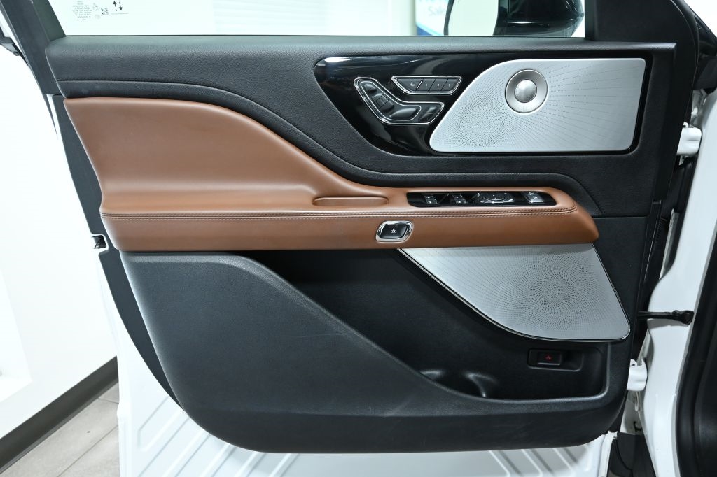 Lincoln Aviator  2021