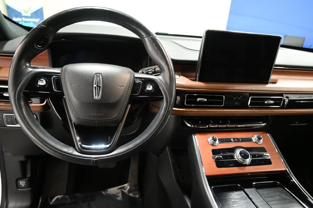 Lincoln Aviator  2021