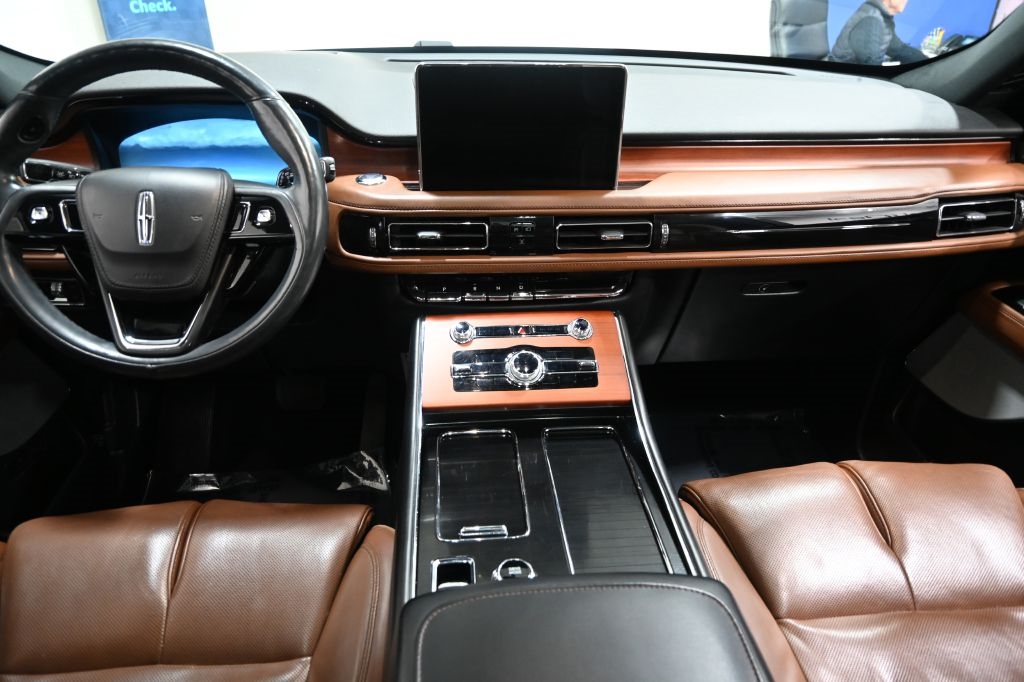 Lincoln Aviator  2021