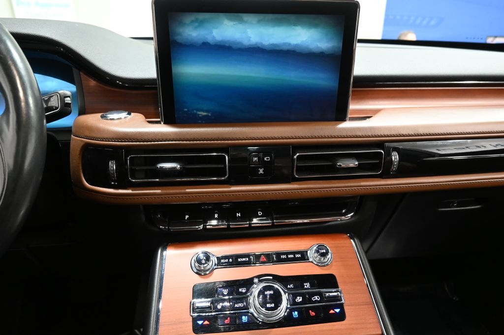 Lincoln Aviator  2021