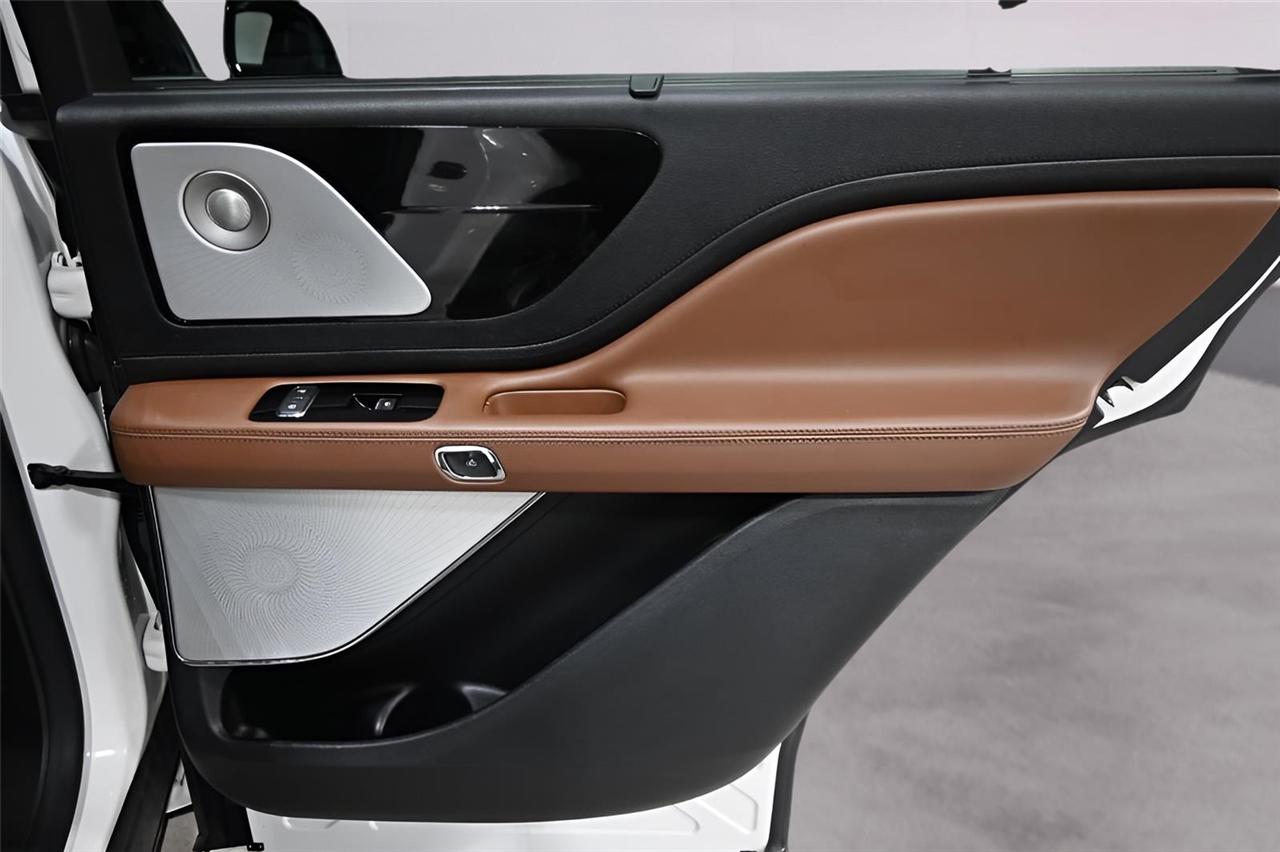 Lincoln Aviator  2021