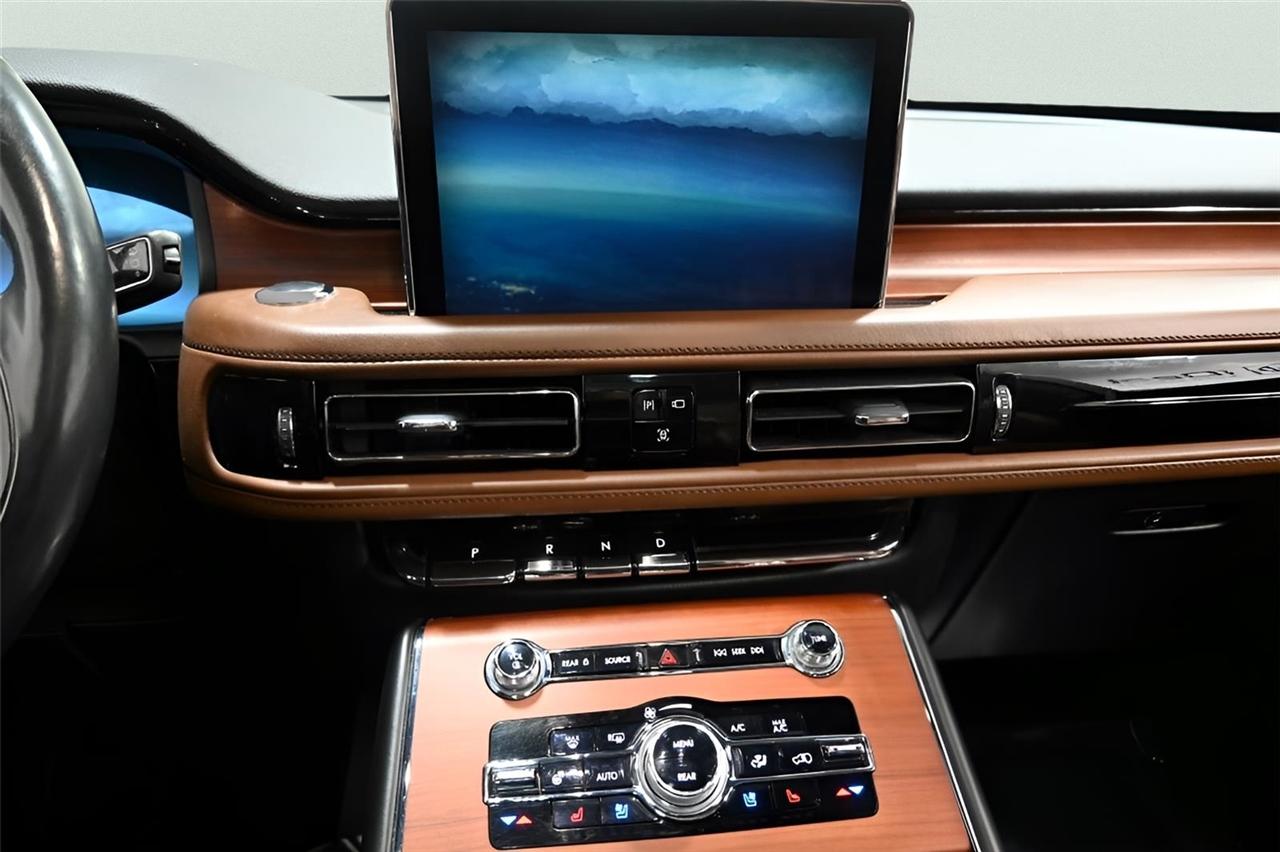 Lincoln Aviator  2021