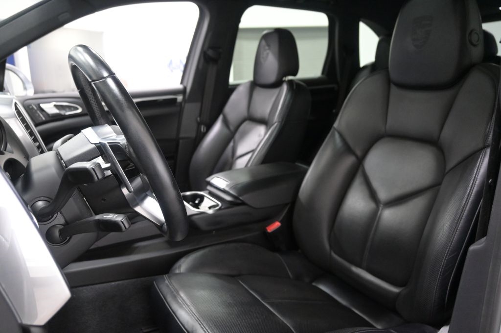 Porsche Cayenne  2018