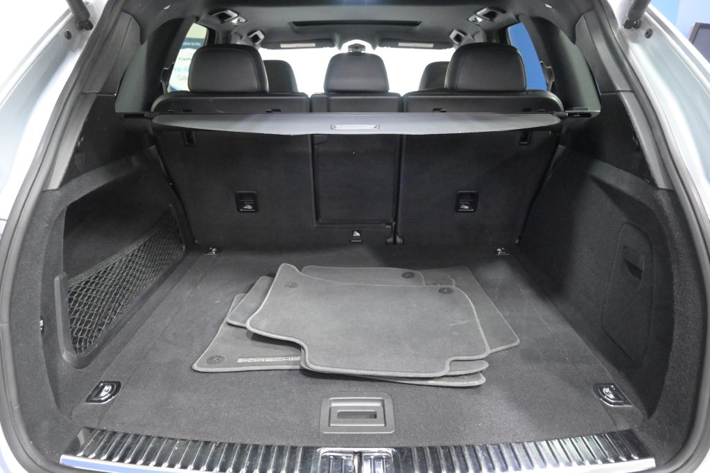 Porsche Cayenne  2018