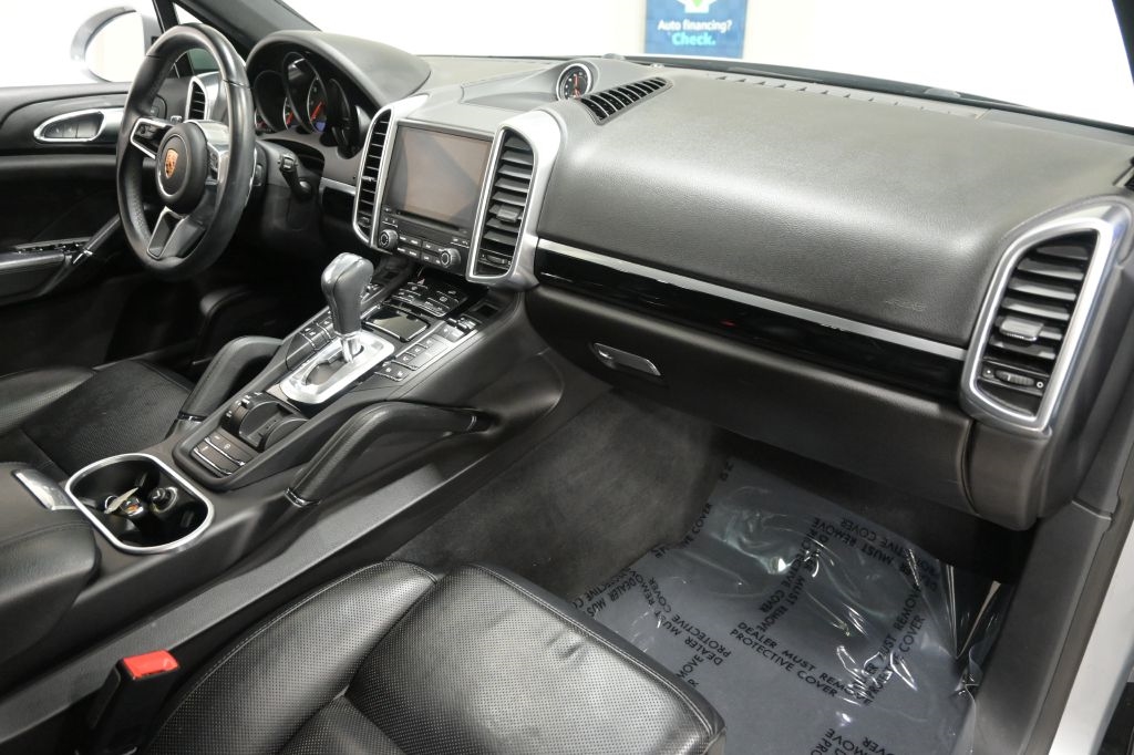 Porsche Cayenne  2018