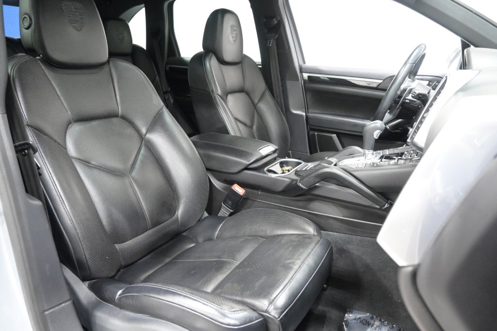 Porsche Cayenne  2018