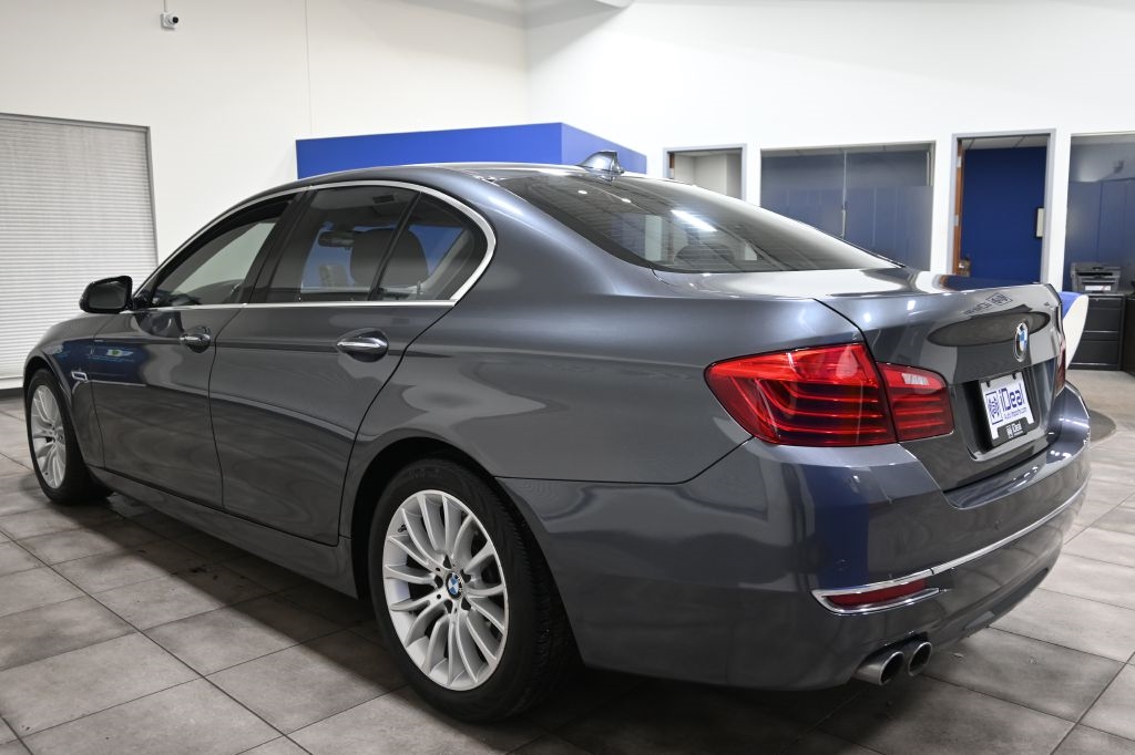 BMW 5-Series  2016