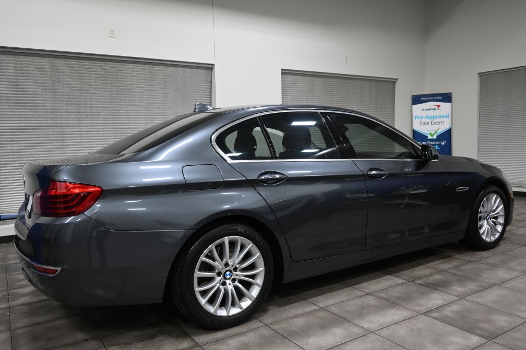 BMW 5-Series  2016