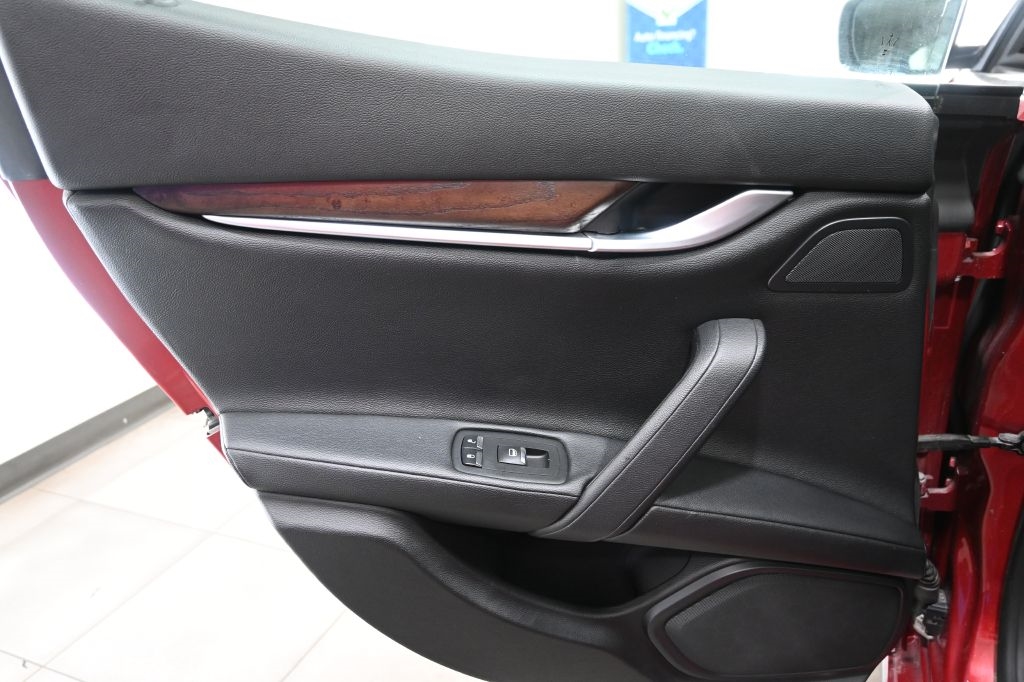 Maserati Ghibli  2015