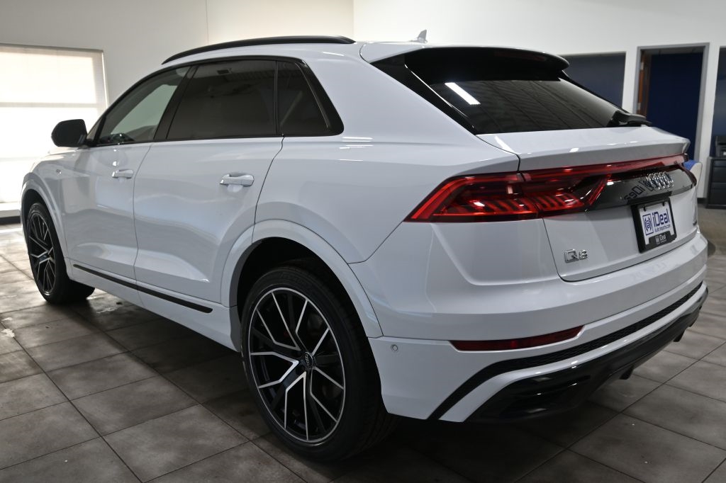 Audi Q8  2020