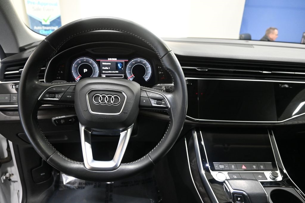 Audi Q8  2020