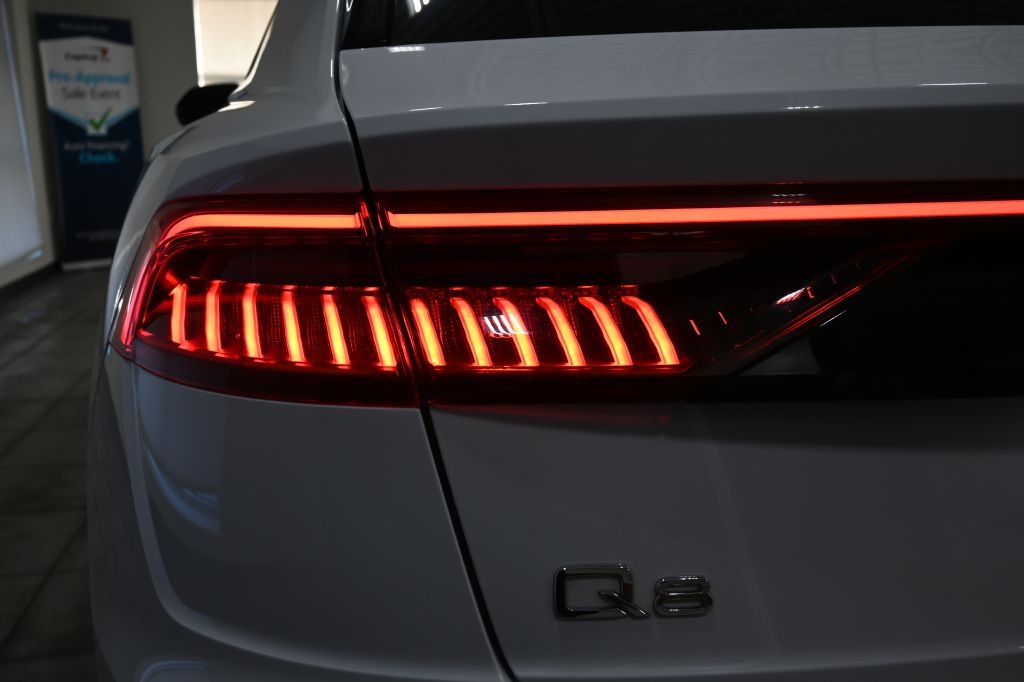 Audi Q8  2020