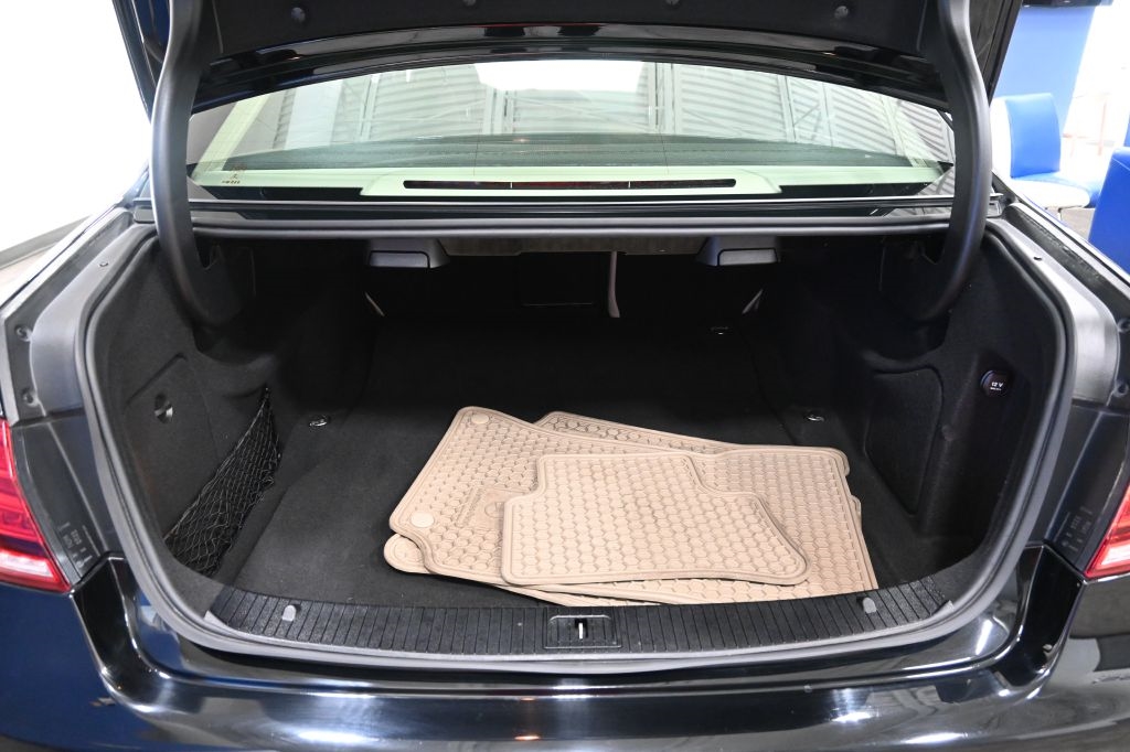 Mercedes-Benz E-Class  2016