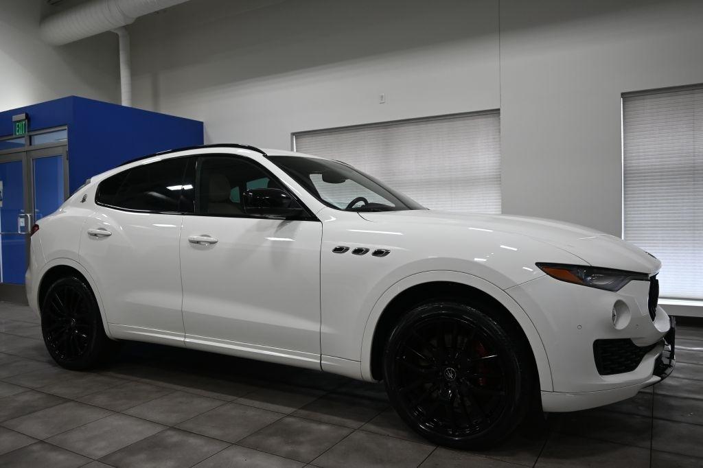 Maserati Levante  2020