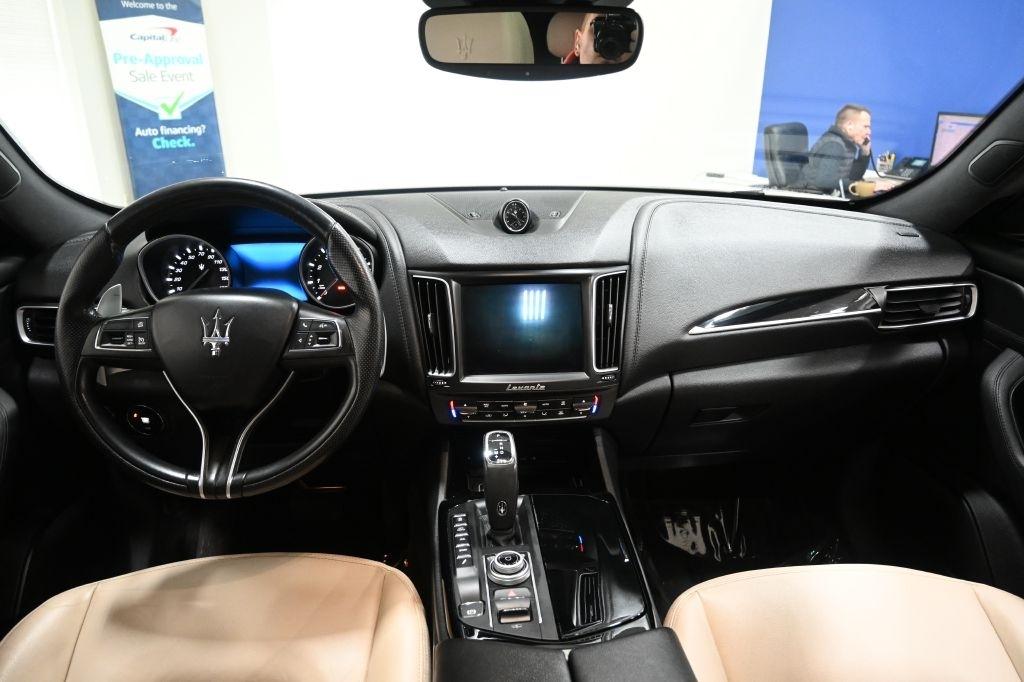 Maserati Levante  2020