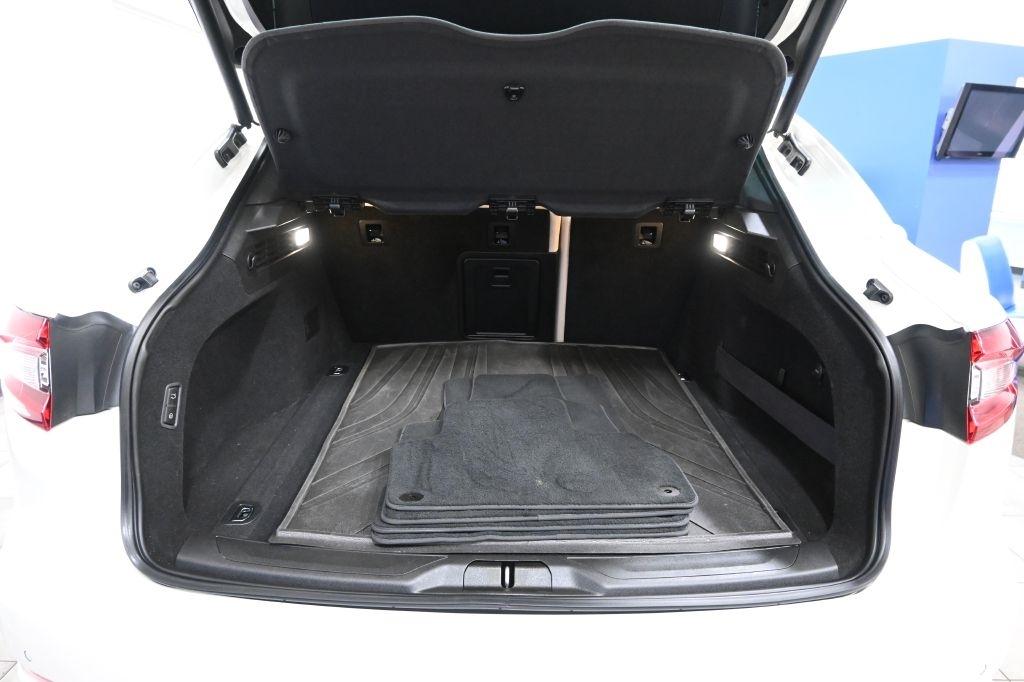 Maserati Levante  2020