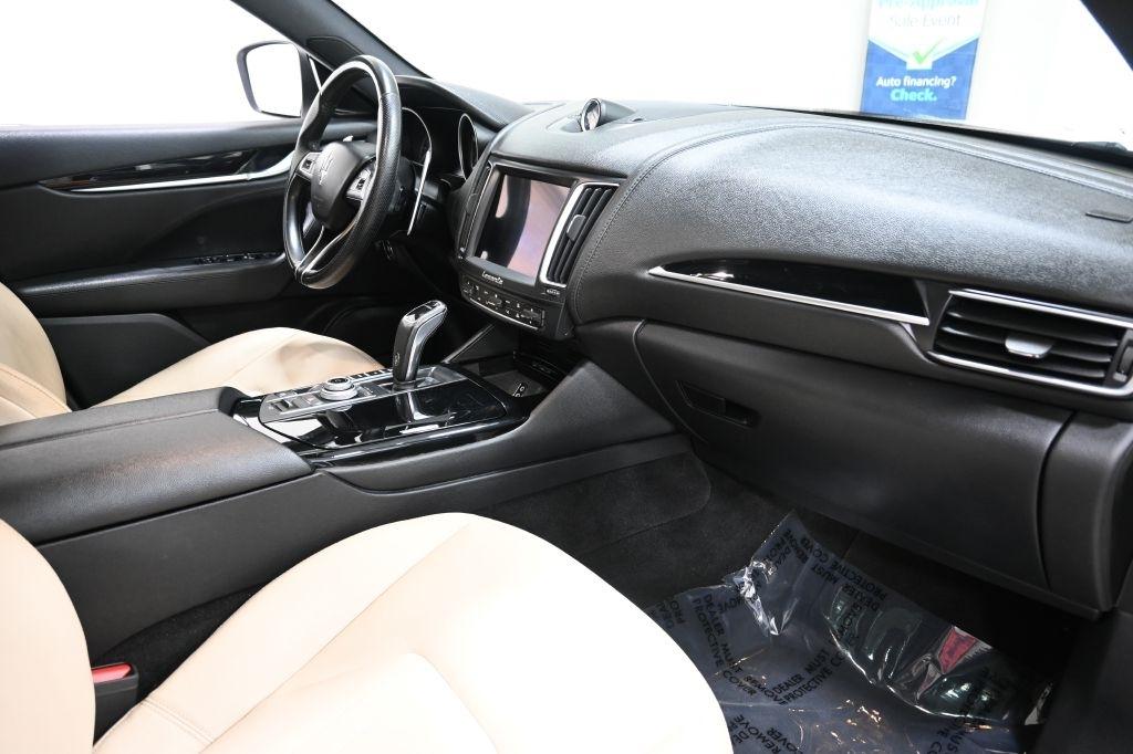 Maserati Levante  2020