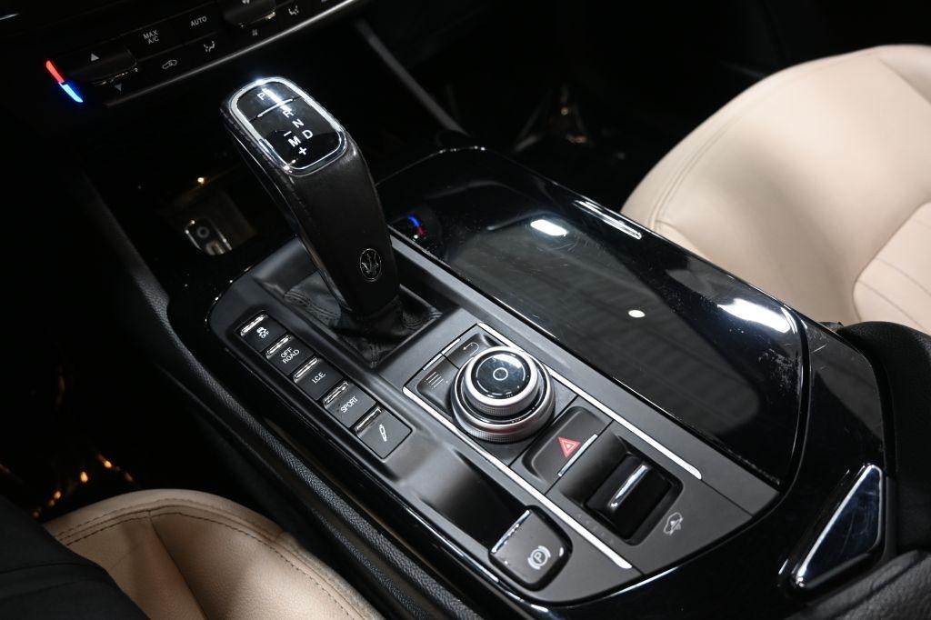 Maserati Levante  2020