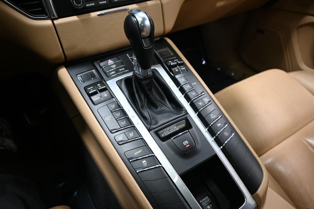 Porsche Macan  2018