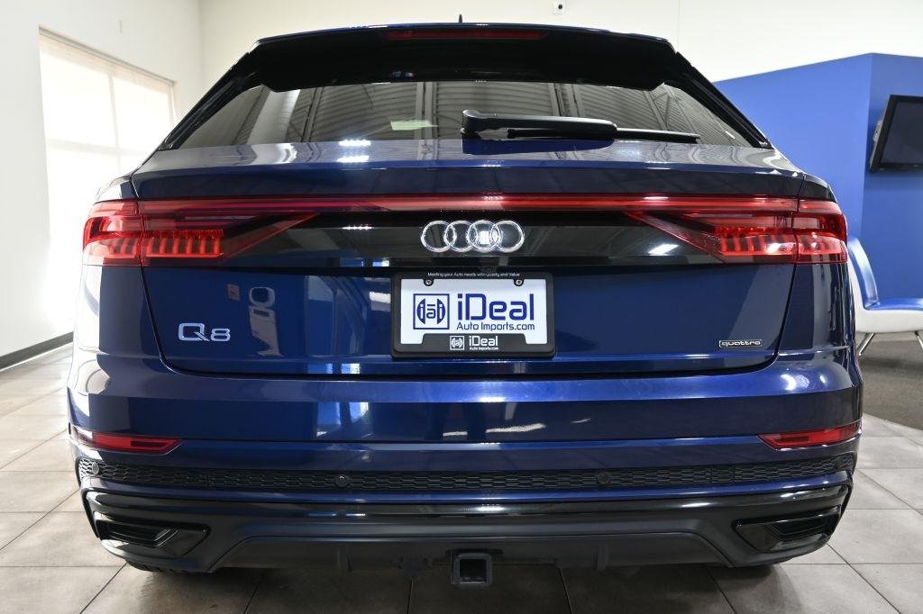 Audi Q8  2021