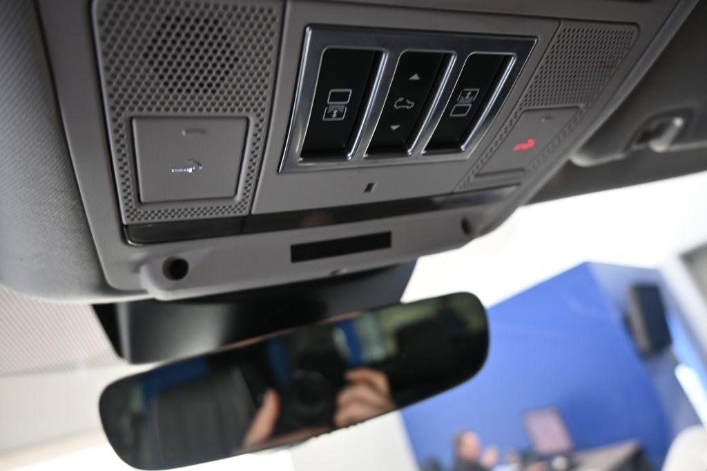 Land Rover Discovery  2018