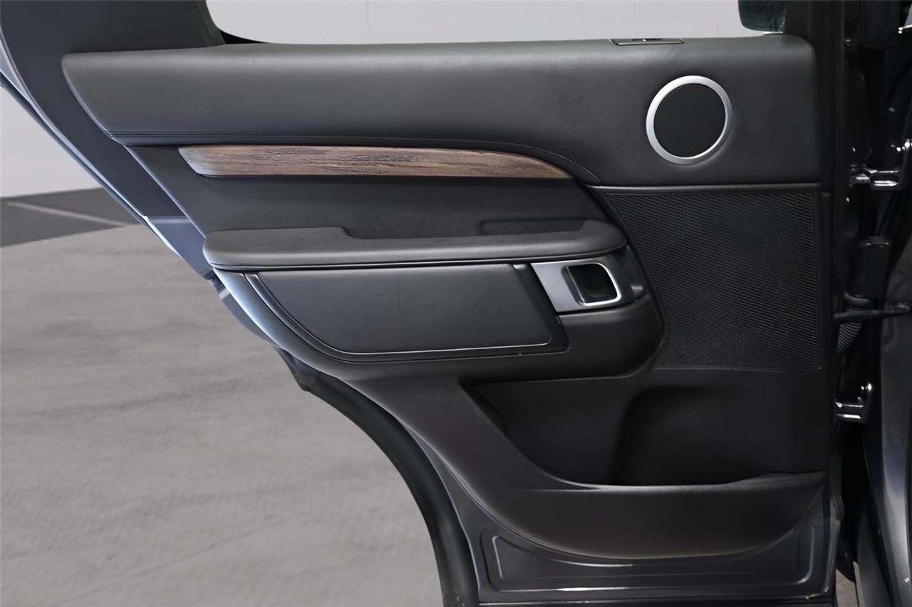 Land Rover Discovery  2018