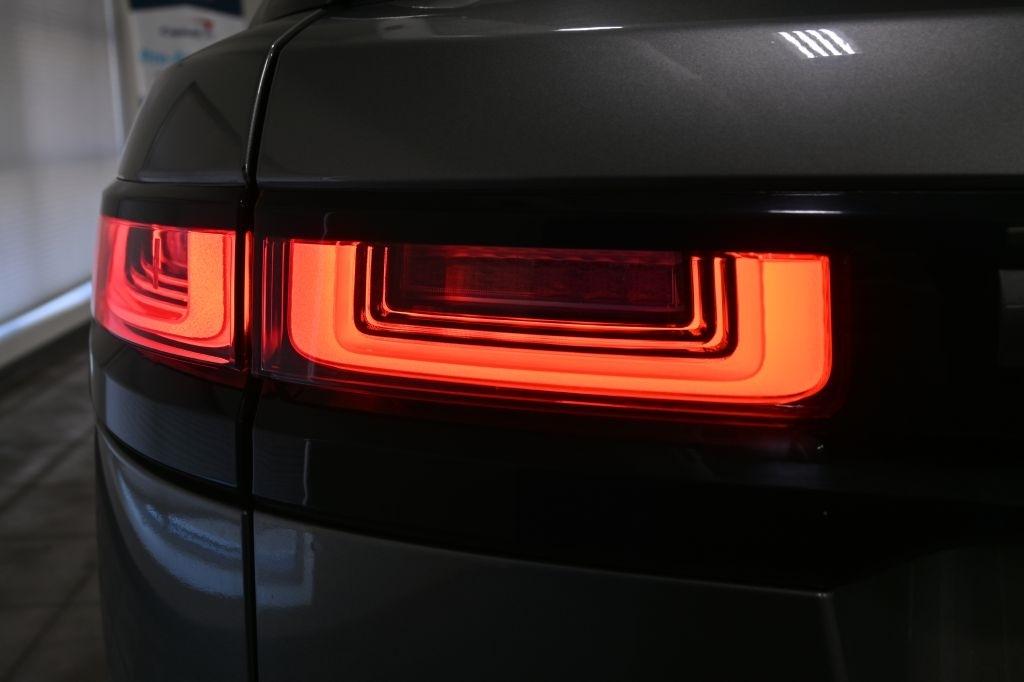 Land Rover Range Rover Velar  2018