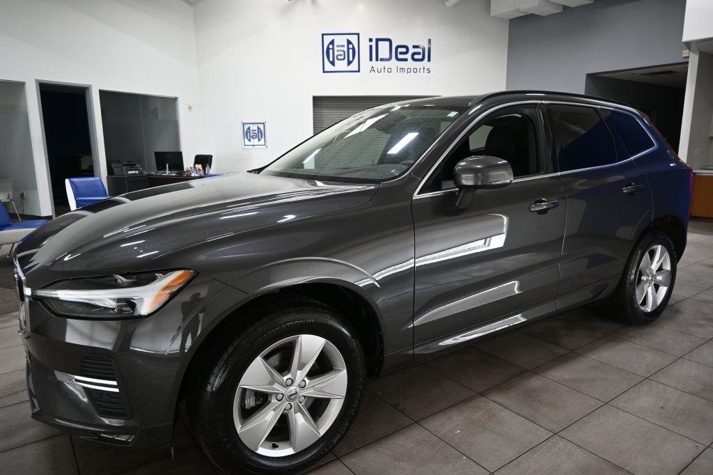 2022 Volvo XC60 B5 MOMENTUM