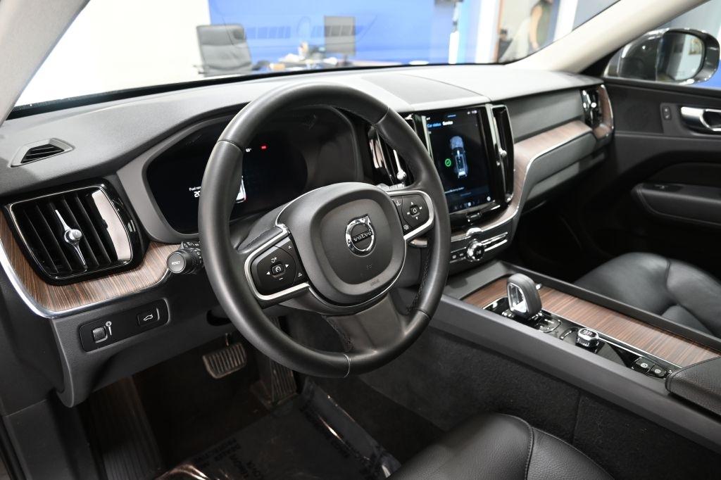 Volvo XC60  2022