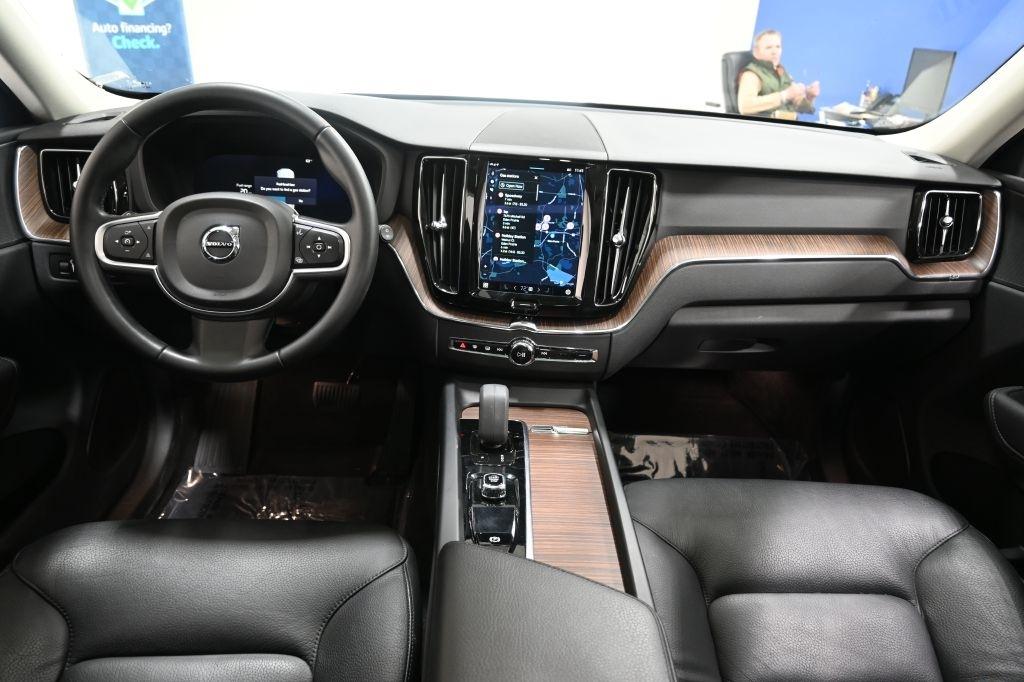 Volvo XC60  2022