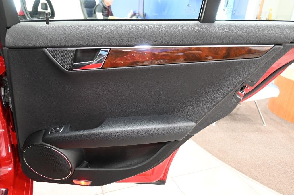 Mercedes-Benz C-Class  2009