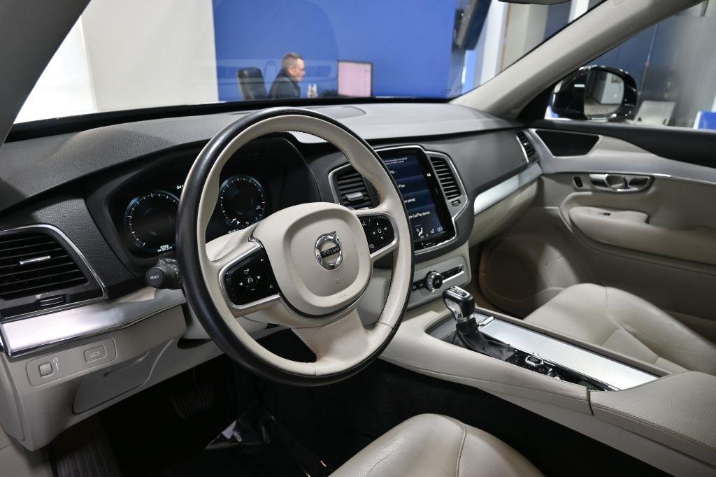 Volvo XC90  2018