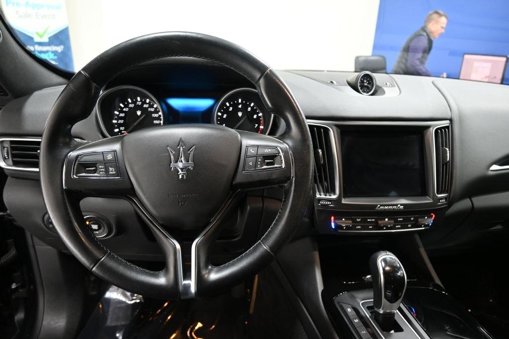 Maserati Levante  2017