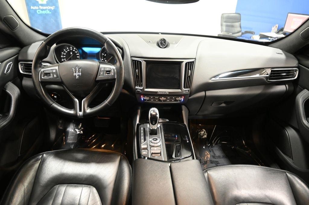 Maserati Levante  2017