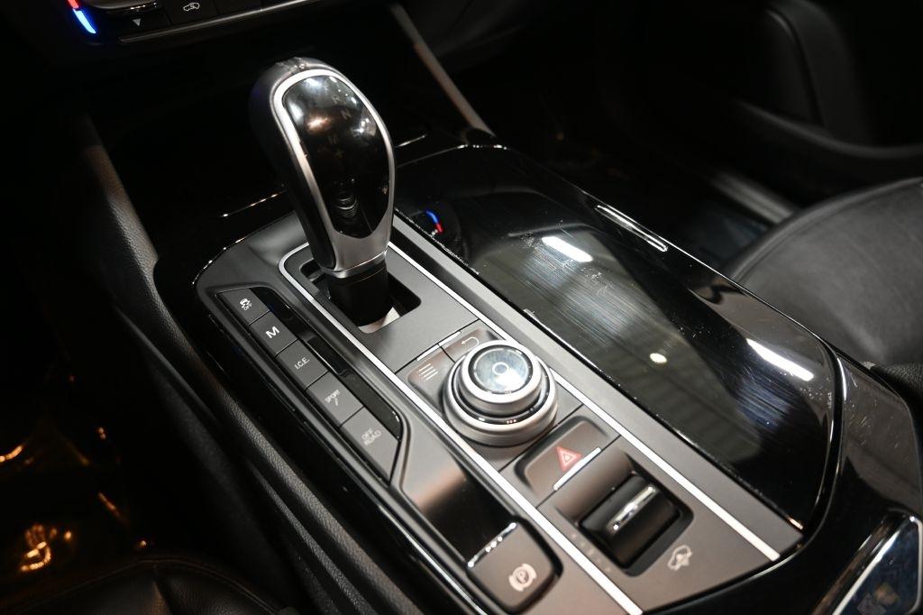 Maserati Levante  2017