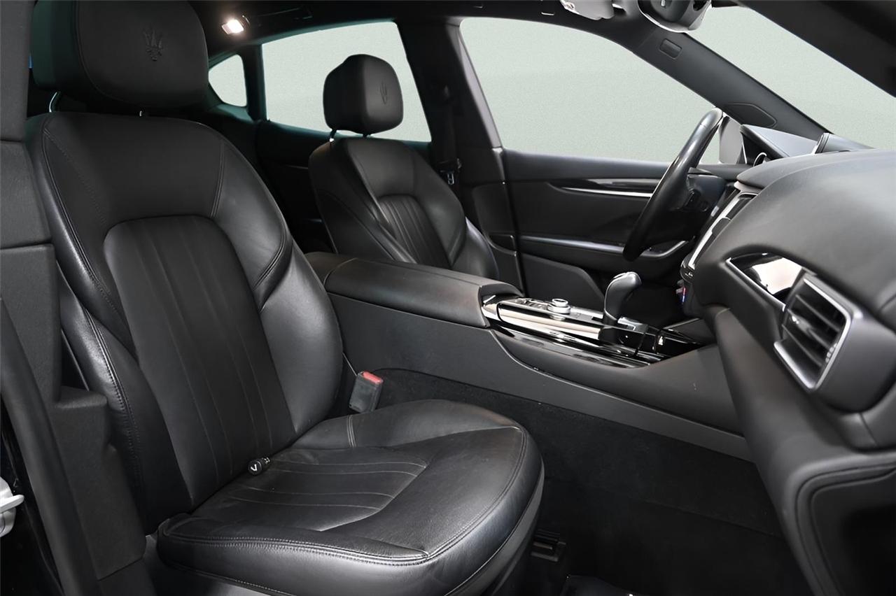 Maserati Levante  2017