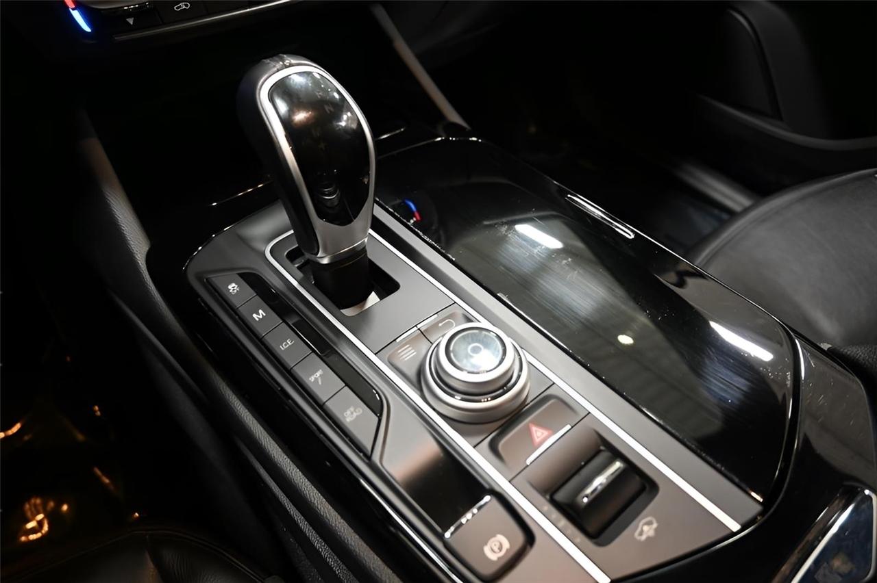 Maserati Levante  2017