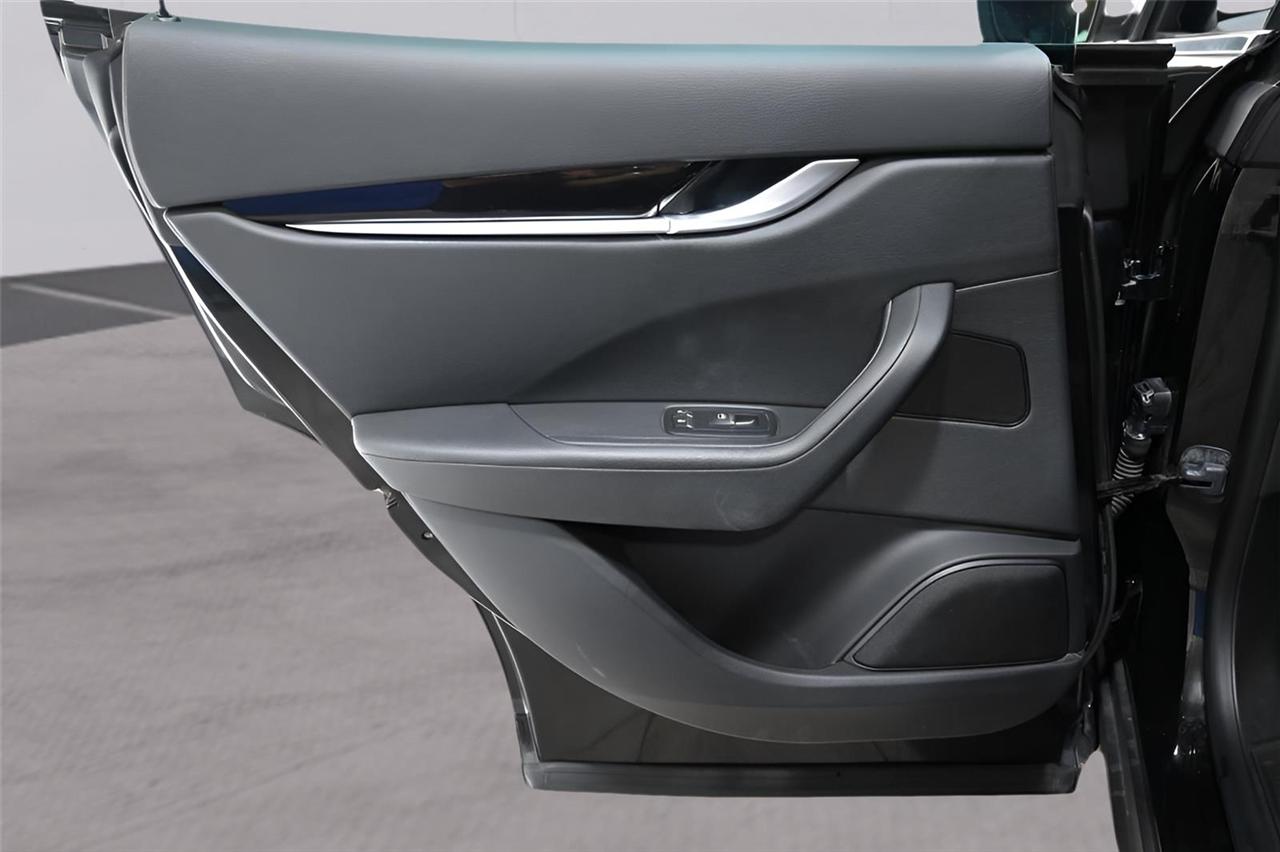 Maserati Levante  2017