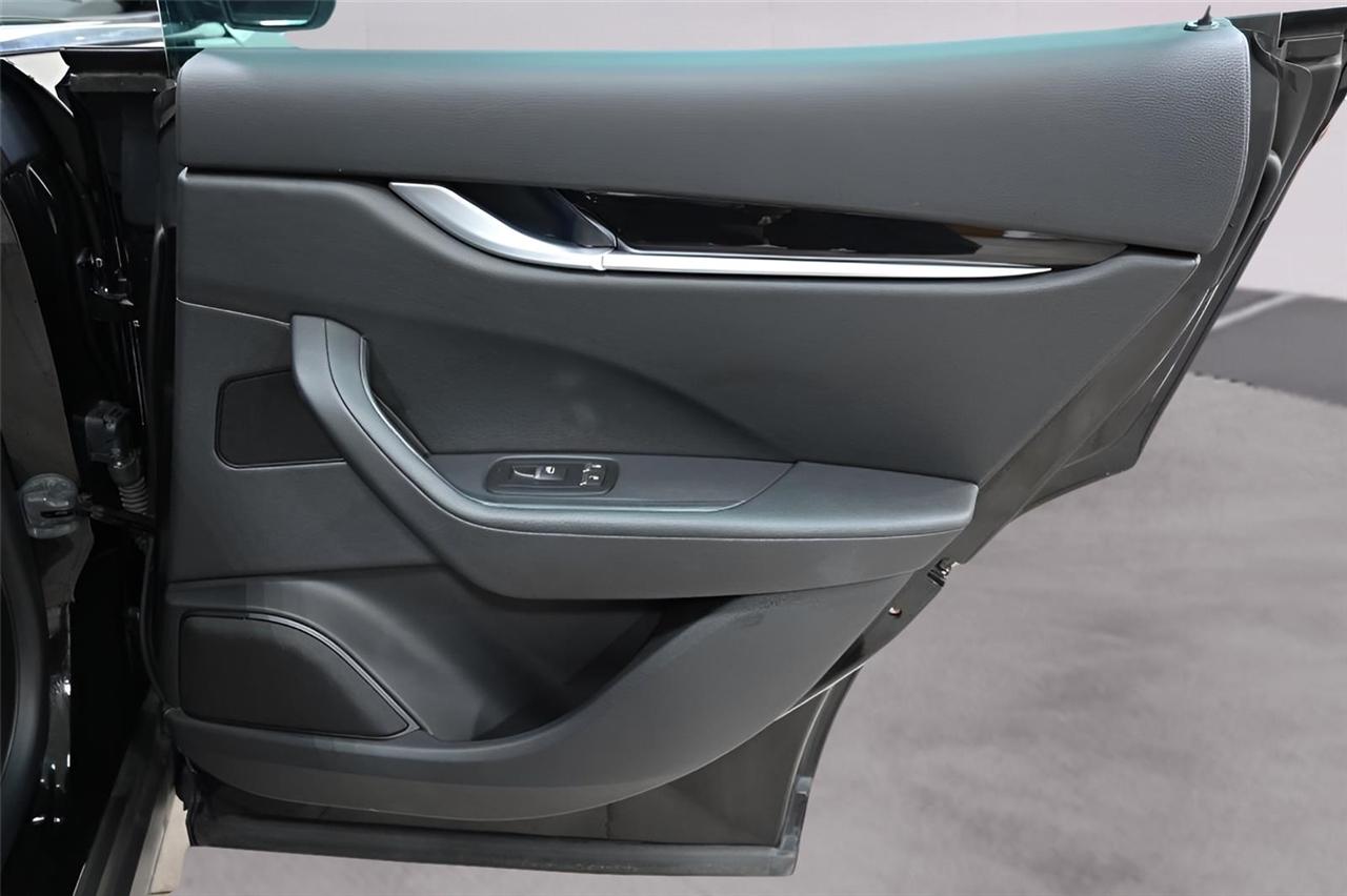 Maserati Levante  2017