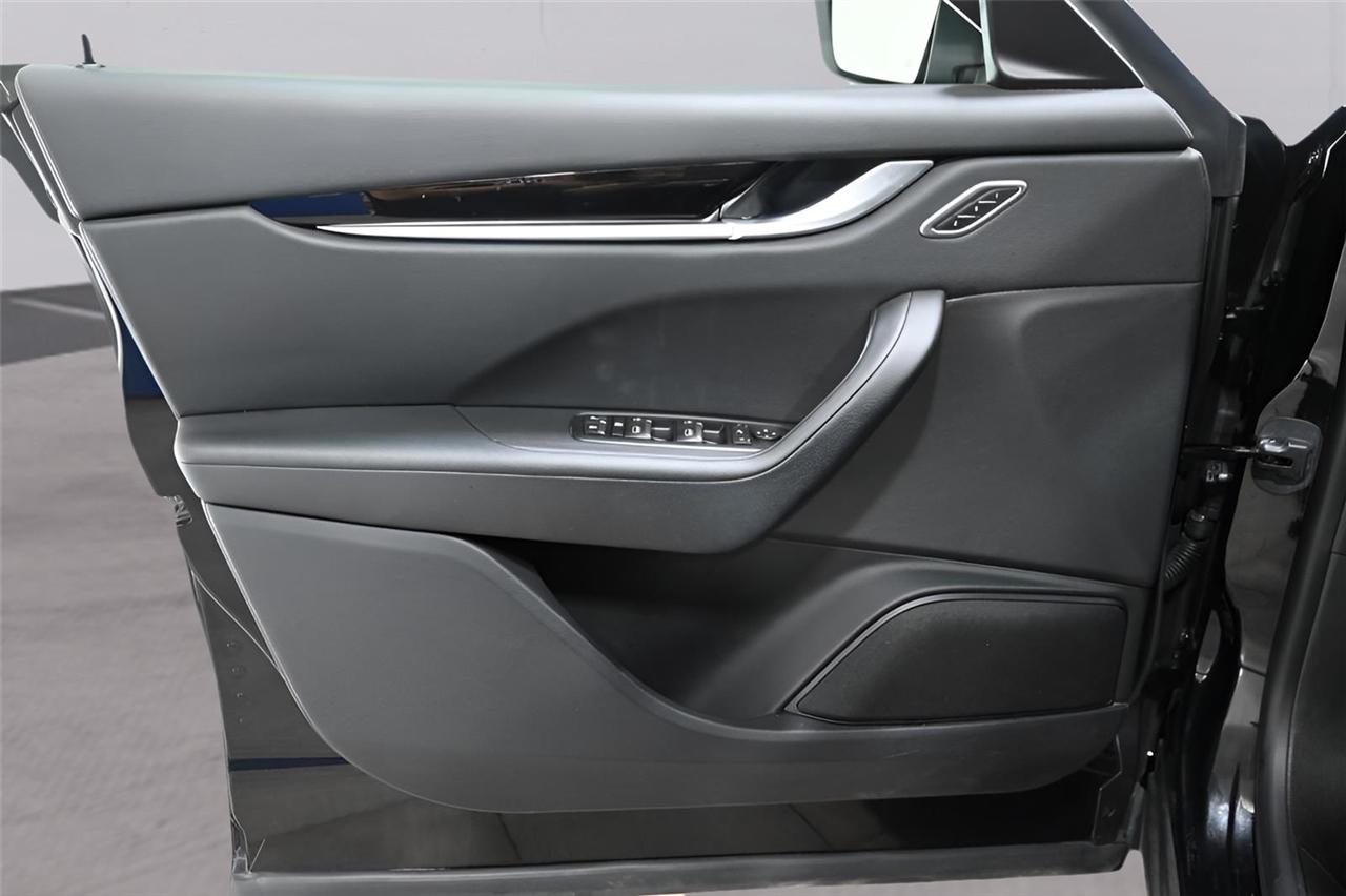 Maserati Levante  2017