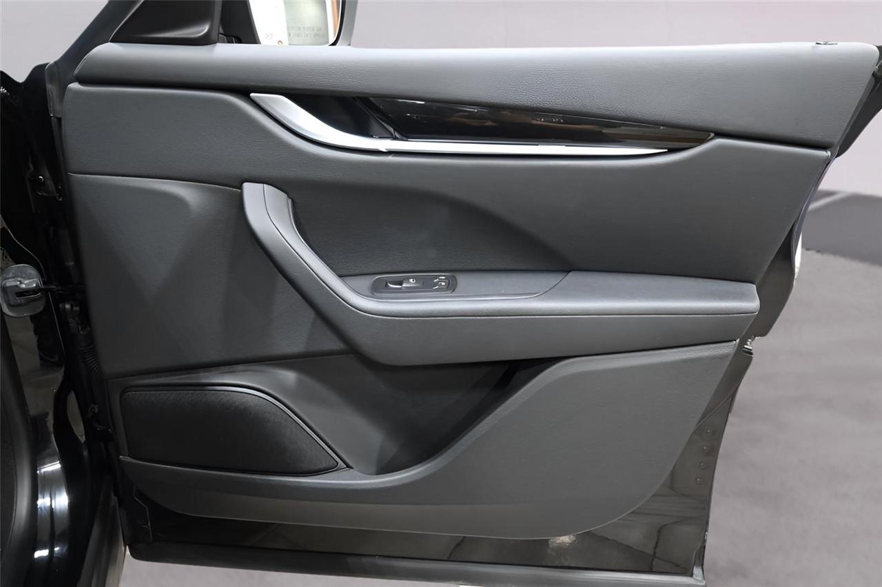 Maserati Levante  2017