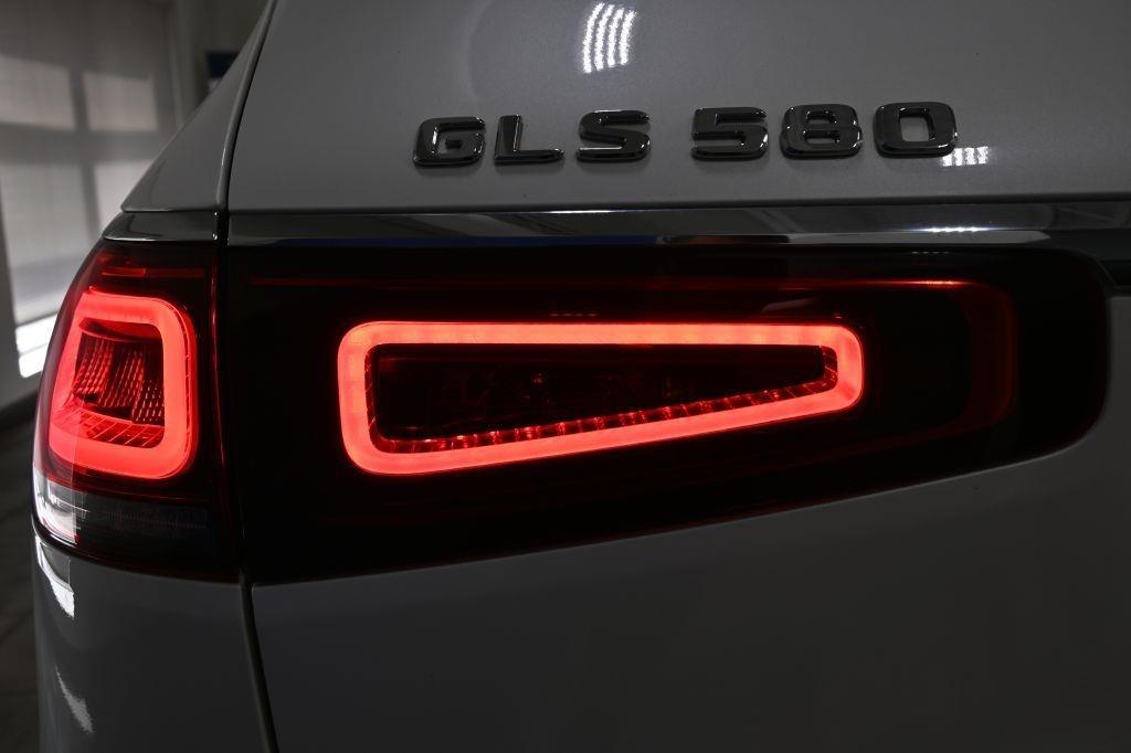 Mercedes-Benz GLS-Class  2021