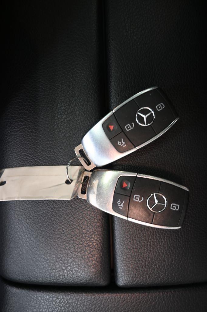 Mercedes-Benz GLS-Class  2021